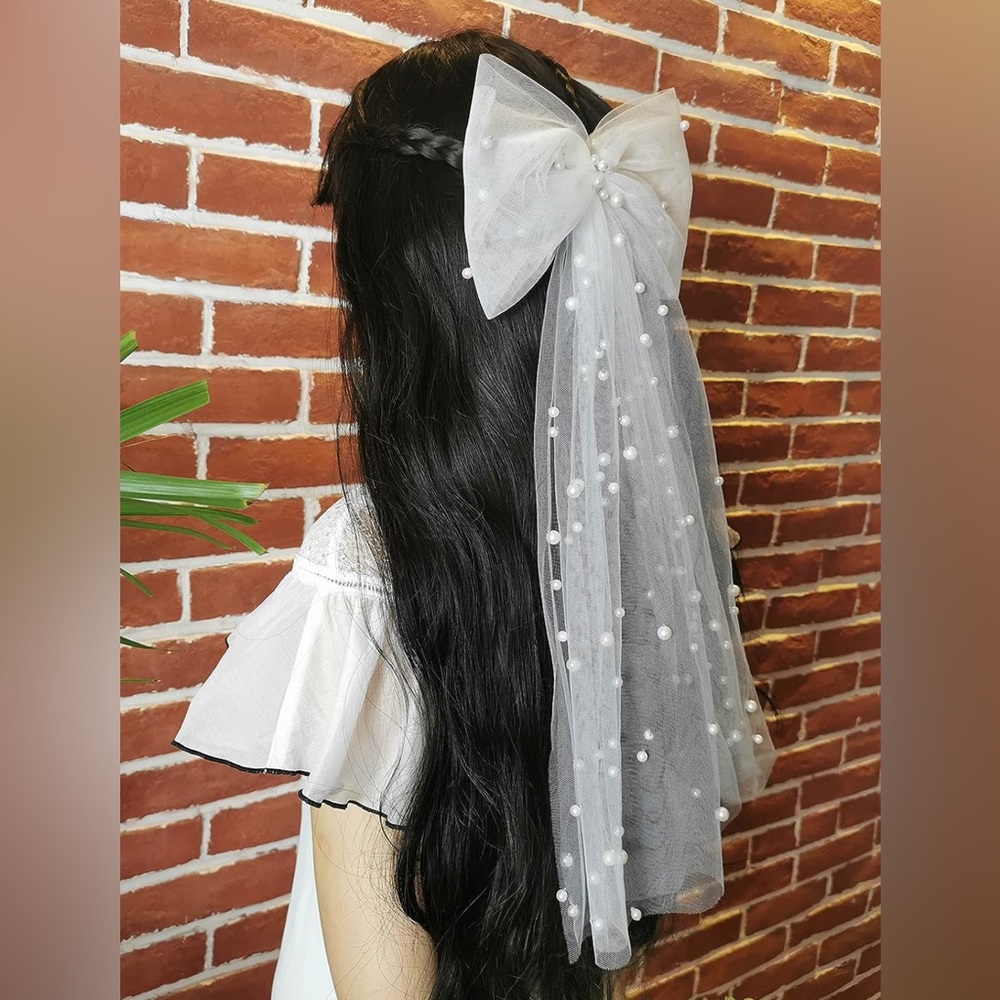 Pearl tulle hair bow (clip)
